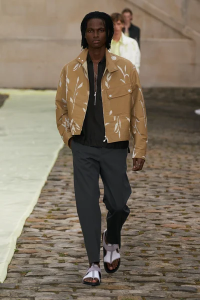 Look 36